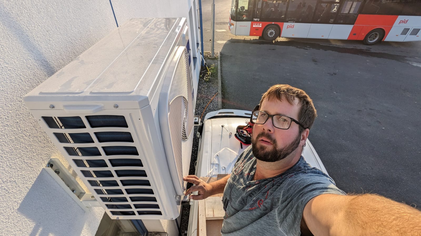 Instalace venkovní jednotky klimatizace
